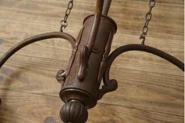 和製アンティーク　大正ロマンの雰囲気漂う古い洋館の3灯シャンデリア　(R-069901)