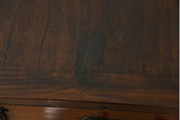 和製ビンテージ　重厚感ある金具が立派なアンティーク調の車箪笥　(R-069907)