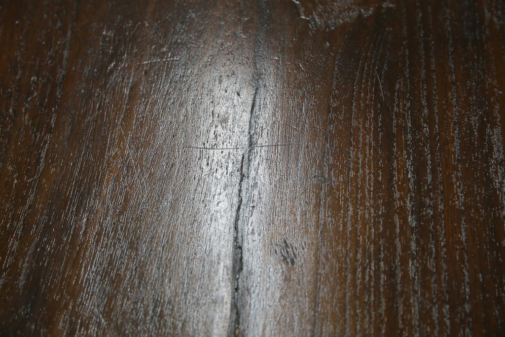 和製ビンテージ　重厚感ある金具が立派なアンティーク調の車箪笥　(R-069907)