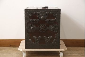 中古　希少!!　職人手造り　木戸良平作　重厚な金具とかくしのからくりが魅力の酒田船箪笥(掛硯型、懸硯型、舟箪笥、銭箱、時代箪笥、帳場箪笥、小物収納、小引き出し)(定価約170万円)(R-069912)