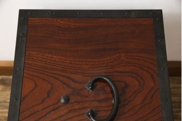中古　希少!!　職人手造り　木戸良平作　重厚な金具とかくしのからくりが魅力の酒田船箪笥(掛硯型、懸硯型、舟箪笥、銭箱、時代箪笥、帳場箪笥、小物収納、小引き出し)(定価約170万円)(R-069912)