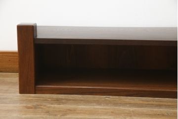 和製アンティーク　欅(ケヤキ)材　天板桑材　落ち着いた色味と木目が美しい置き床(置床、ローボード、テレビ台、テレビボード、収納棚、飾り台)(R-069916)