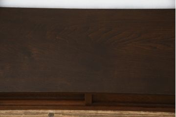 和製アンティーク　欅(ケヤキ)材　天板桑材　落ち着いた色味と木目が美しい置き床(置床、ローボード、テレビ台、テレビボード、収納棚、飾り台)(R-069916)