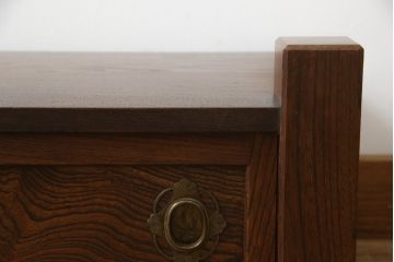 和製アンティーク　欅(ケヤキ)材　天板桑材　落ち着いた色味と木目が美しい置き床(置床、ローボード、テレビ台、テレビボード、収納棚、飾り台)(R-069916)