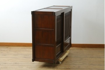 中古 上質な和の空間を演出する水屋箪笥サイドボード　(R-069921)