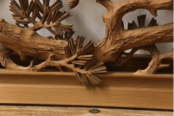 アンティーク建具　高級品!!　製作費推定100万円　井波彫刻　斎藤光洋作　生命力に溢れた鷲と松が目を惹く両面彫刻欄間1枚(明り取り、明かり取り、在銘)(R-069925)