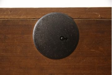 和製アンティーク　すっきりとした佇まいがモダンな印象を与える二段重ね時代箪笥(収納箪笥、衣装箪笥、和タンス、引き出し)(R-069928)