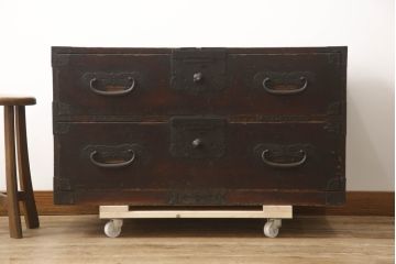 和製アンティーク　時代を経た趣が感じられる時代箪笥ローボード(和たんす、収納箪笥、衣装箪笥、引き出し、ローチェスト、テレビ台)(R-069934)