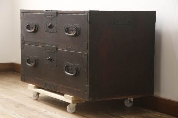 和製アンティーク　時代を経た趣が感じられる時代箪笥ローボード(和たんす、収納箪笥、衣装箪笥、引き出し、ローチェスト、テレビ台)(R-069934)
