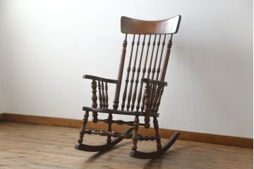 中古　美品!!　九州民芸家具　ゆったりとしたくつろぎの時間におすすめなロッキングチェア(アームチェア、板座チェア、揺り椅子、いす、イス)(R-069935)