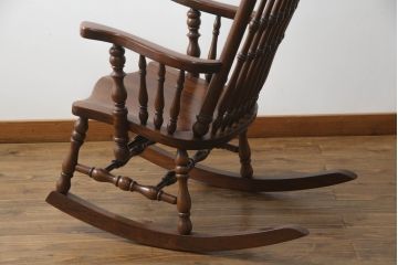 中古　美品!!　九州民芸家具　ゆったりとしたくつろぎの時間におすすめなロッキングチェア(アームチェア、板座チェア、揺り椅子、いす、イス)(R-069935)