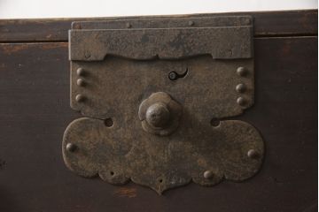 和製アンティーク　時代を経た趣が感じられる関東時代箪笥ローチェスト(和たんす、時代箪笥、収納箪笥、衣装箪笥、引き出し、ローボード、テレビ台)(R-069937)
