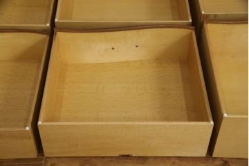 中古　美品　DREXEL HERITAGE(ドレクセルヘリテイジ)　Touraine(ツーレイン)　エレガントな雰囲気が魅力的なチェスト(サイドボード、サイドチェスト、引き出し)(定価約49万円)(R-069939)