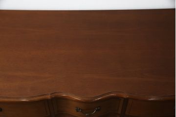 中古　美品　DREXEL HERITAGE(ドレクセルヘリテイジ)　Touraine(ツーレイン)　エレガントな雰囲気が魅力的なチェスト(サイドボード、サイドチェスト、引き出し)(定価約49万円)(R-069939)