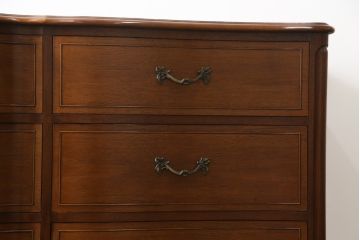 中古　美品　DREXEL HERITAGE(ドレクセルヘリテイジ)　Touraine(ツーレイン)　エレガントな雰囲気が魅力的なチェスト(サイドボード、サイドチェスト、引き出し)(定価約49万円)(R-069939)