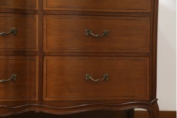 中古　美品　DREXEL HERITAGE(ドレクセルヘリテイジ)　Touraine(ツーレイン)　エレガントな雰囲気が魅力的なチェスト(サイドボード、サイドチェスト、引き出し)(定価約49万円)(R-069939)