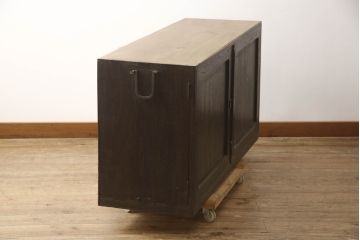 和製アンティーク　昭和中期　時を経た趣が感じられる衣装盆付き時代箪笥テレビ台(ローボード、和タンス、衣装箪笥、テレビボード)(R-069940)