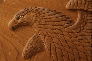 和製ビンテージ　高級品　欅(ケヤキ)材　井波彫刻　斉藤光洋作　1枚板　迫力ある彫刻が素晴らしい漆塗り枠の衝立て(つい立て、衝い立て、仕切り、パーテーション、一枚板、ヴィンテージ)(定価約180万円)(R-069943)