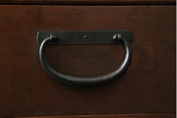 和製アンティーク　前面檜(ヒノキ)材　時代を経た趣あふれる佇まいが印象的な美濃帳場箪笥(時代箪笥、和タンス、収納たんす、整理箪笥、引き出し、収納棚、戸棚)(R-069944)