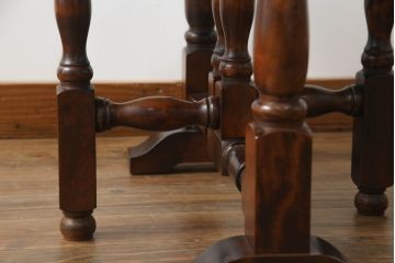 中古　美品　九州民芸家具　大人の落ち着きのある空間づくりにおすすめの小さなバタフライサイドテーブル(バタフライテーブル、ラウンドテーブル、ゲートレッグテーブル、ダイニングテーブル、丸テーブル、食卓、2人掛け、二人掛け)(R-069948)