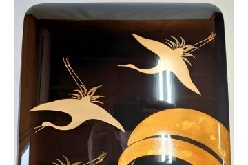 老舗 柏屋常左衛門商店　木曽漆器　波に鶴の蒔絵が描かれた美しい硯箱(共箱付き、木製、文箱、書道具)(R-069951)