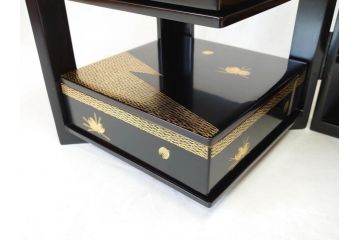 漆光堂　輪島塗　沈金　蒔絵　松に鶴　上品で縁起の良い柄の手提げ重箱(懐石道具、四段重、弁当箱、木製、漆器、松葉、松の実、共箱付き)(R-069955)