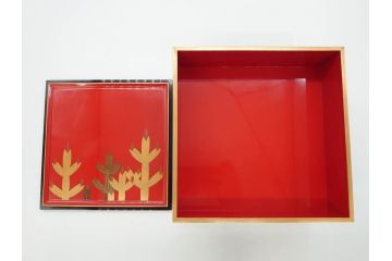 平安　俊勝　大胆に描かれた老松の高蒔絵が美しい五段重箱&重台セット(二段重、三段重、共箱付き、漆器、お重)(R-069956)