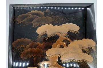 平安　俊勝　大胆に描かれた老松の高蒔絵が美しい五段重箱&重台セット(二段重、三段重、共箱付き、漆器、お重)(R-069956)