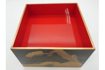 平安　俊勝　大胆に描かれた老松の高蒔絵が美しい五段重箱&重台セット(二段重、三段重、共箱付き、漆器、お重)(R-069956)