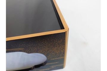 平安　俊勝　大胆に描かれた老松の高蒔絵が美しい五段重箱&重台セット(二段重、三段重、共箱付き、漆器、お重)(R-069956)