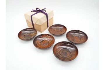 人間国宝　川北良造　欅(ケヤキ)杢　上品な和の雰囲気と美しい杢目が目を惹く茶托5枚セット(共箱付き、木製皿、小皿)(R-069960)