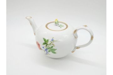 ドイツ　マイセン　Meissen　ベーシックフラワー　二つ花　花の装飾が素敵なティーポット(洋食器)(R-069961)