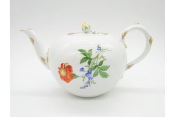 ドイツ　マイセン　Meissen　ベーシックフラワー　二つ花　花の装飾が素敵なティーポット(洋食器)(R-069961)