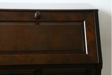 中古　北海道民芸家具　シンプルなデザインが魅力のライティングビューロー　(R-069967)