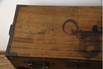 和製アンティーク　上手物!!　前面欅(ケヤキ)材　重厚感のある佇まいが魅力の松本帳場箪笥(時代箪笥、和箪笥、収納タンス、整理たんす、引き出し)(R-069971)