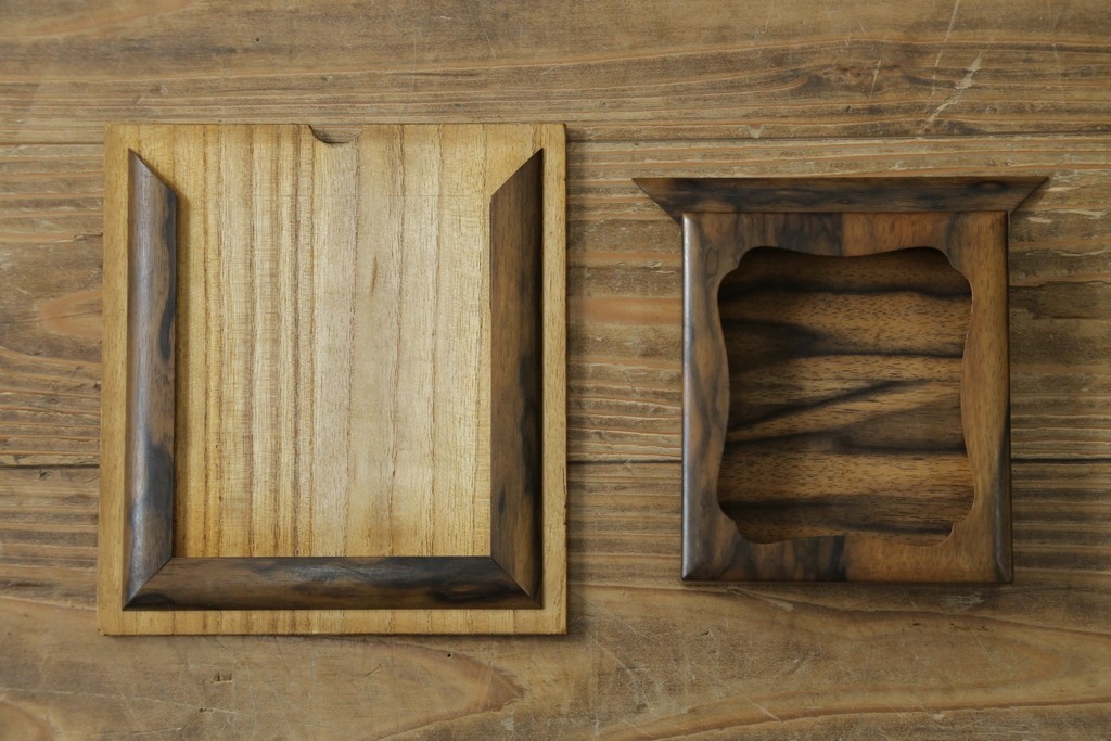 和製アンティーク　高級品!!　指物工芸　内部桐材　上品かつシックな佇まいの総黒柿くじゃく杢の裁縫箱　(R-069973)