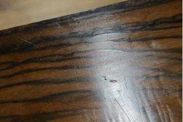 和製アンティーク　高級品!!　指物工芸　内部桐材　上品かつシックな佇まいの総黒柿くじゃく杢の裁縫箱　(R-069973)