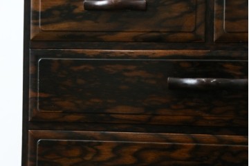 和製アンティーク　高級品!!　指物工芸　内部桐材　上品かつシックな佇まいの総黒柿くじゃく杢の裁縫箱　(R-069973)