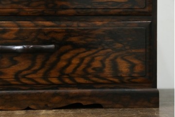 和製アンティーク　高級品!!　指物工芸　内部桐材　上品かつシックな佇まいの総黒柿くじゃく杢の裁縫箱　(R-069973)