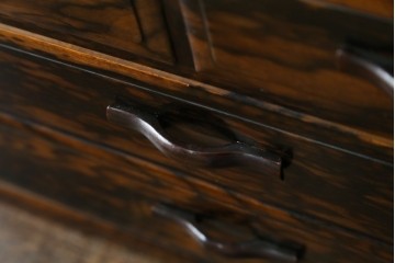 和製アンティーク　高級品!!　指物工芸　内部桐材　上品かつシックな佇まいの総黒柿くじゃく杢の裁縫箱　(R-069973)