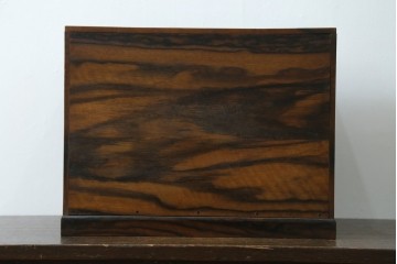 和製アンティーク　高級品!!　指物工芸　内部桐材　上品かつシックな佇まいの総黒柿くじゃく杢の裁縫箱　(R-069973)