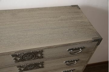 中古　会津松本(會津松本)　東西館　上品な四段重ねの金具付き総桐箪笥(小袖タンス、和タンス、衣装箪笥、桐タンス、着物箪笥)(定価約90万円)(R-069974)