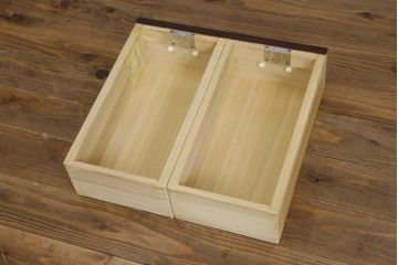 中古　美品　筑後民芸　和洋折衷なデザインが個性的で面白い縦型のキュリオケース(ガラスケース、キャビネット、ショーケース、飾り棚)(R-069976)
