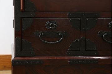 中古　美品　筑後民芸　和洋折衷なデザインが個性的で面白い縦型のキュリオケース(ガラスケース、キャビネット、ショーケース、飾り棚)(R-069976)