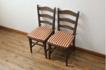 中古　美品　永田良介商店　神戸洋家具　落ち着きのあるシックな佇まいが魅力のラダー型ダイニングチェア2脚セット(食堂椅子、ラダーバックチェア、ワークチェア、板座チェア、イス)(R-069990)
