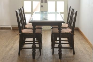 中古　美品　永田良介商店　神戸洋家具　落ち着きのあるシックな佇まいが魅力のラダー型ダイニングチェア2脚セット(食堂椅子、ラダーバックチェア、ワークチェア、板座チェア、イス)(R-069990)