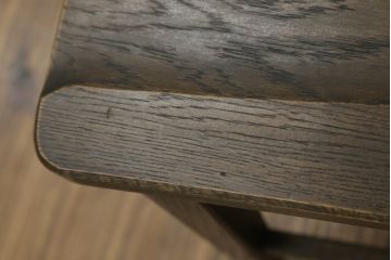 中古　美品　永田良介商店　神戸洋家具　落ち着きのあるシックな佇まいが魅力のラダー型ダイニングチェア2脚セット(食堂椅子、ラダーバックチェア、ワークチェア、板座チェア、イス)(R-069991)