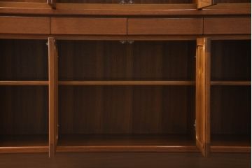 和製ビンテージ　希少品　ナショナル(National)家具製作所　チーク材　クラシックな佇まいが魅力の照明付き二段重ねキャビネット(収納棚、飾り棚、戸棚、食器棚、カップボード、ヴィンテージ)(R-069996)