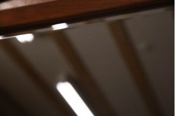 和製ビンテージ　希少品　ナショナル(National)家具製作所　チーク材　クラシックな佇まいが魅力の照明付き二段重ねキャビネット(収納棚、飾り棚、戸棚、食器棚、カップボード、ヴィンテージ)(R-069996)