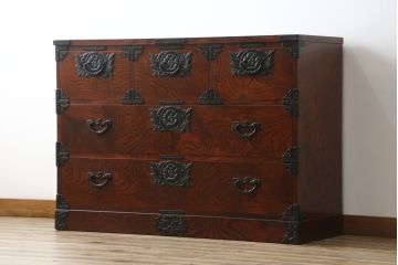 中古　岩谷堂箪笥　力強い杢目と重厚感ある金具が魅力の和箪笥(整理箪笥、衣装タンス、収納たんす、引き出し、サイドボード、サイドチェスト)(R-069997)
